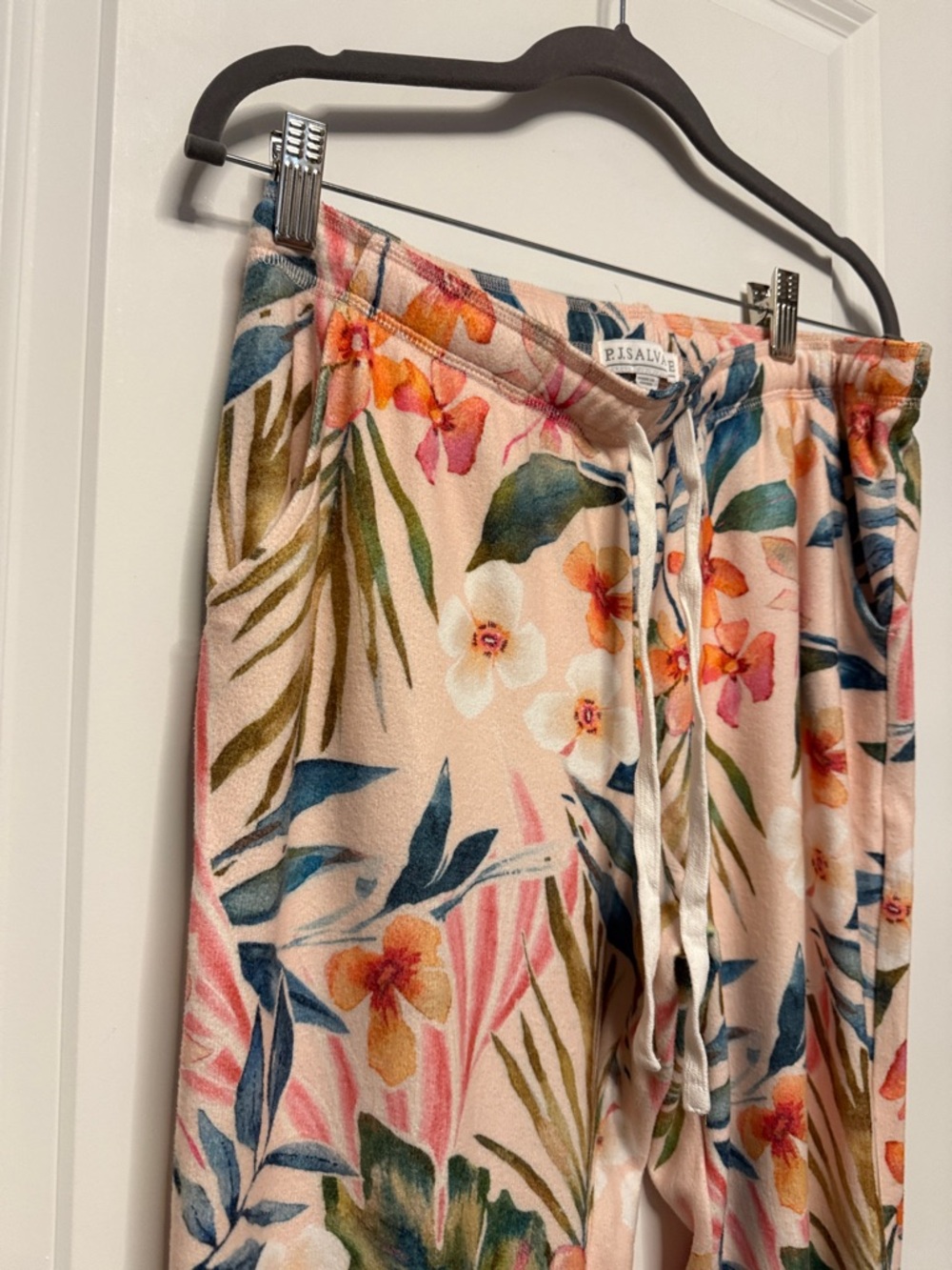 P.J. Salvage 🌴 Tropical 🌴 Lounge Set - Picture 7 of 10
